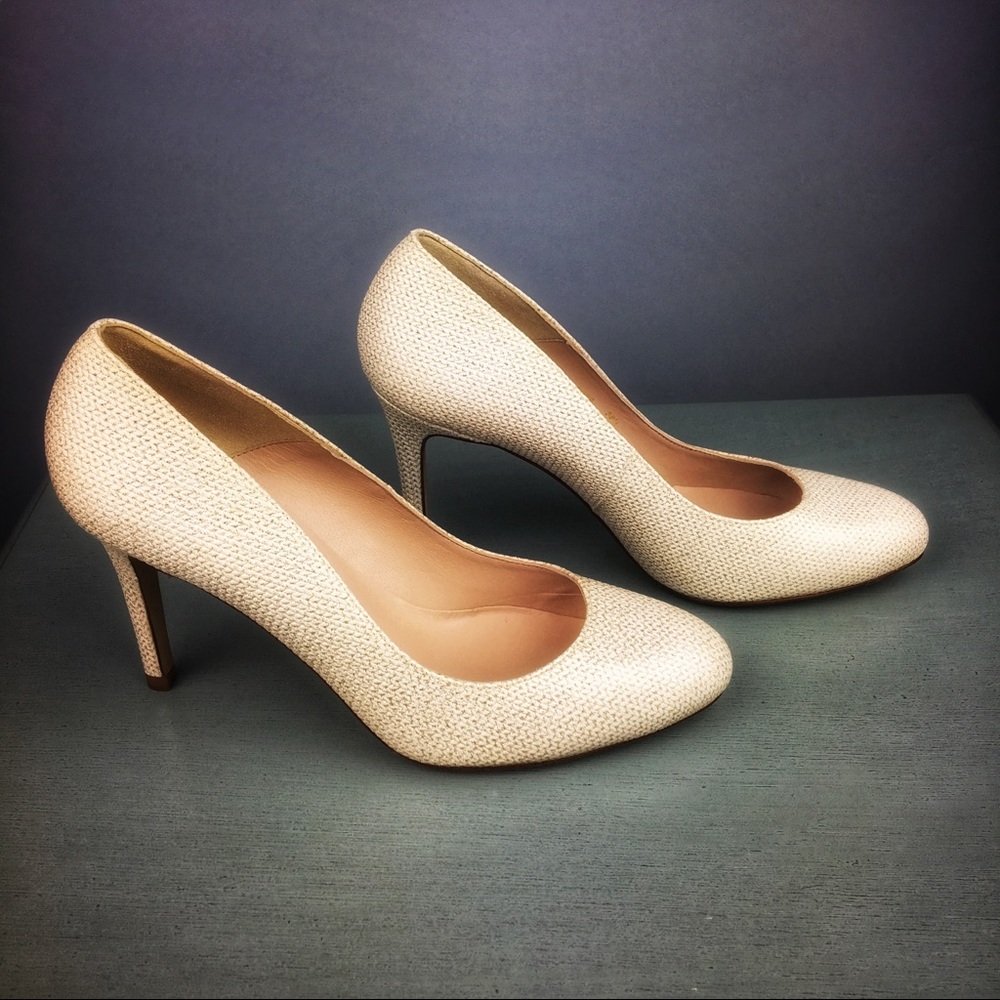 LK Bennett “Stila” Soft Gold Glitter Pump size 8.5